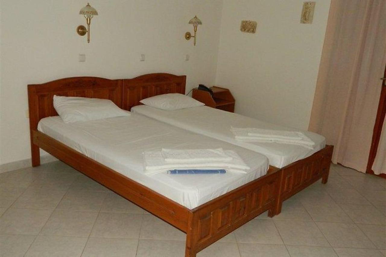 Anemoessa Apartment อาโมปี ภายนอก รูปภาพ